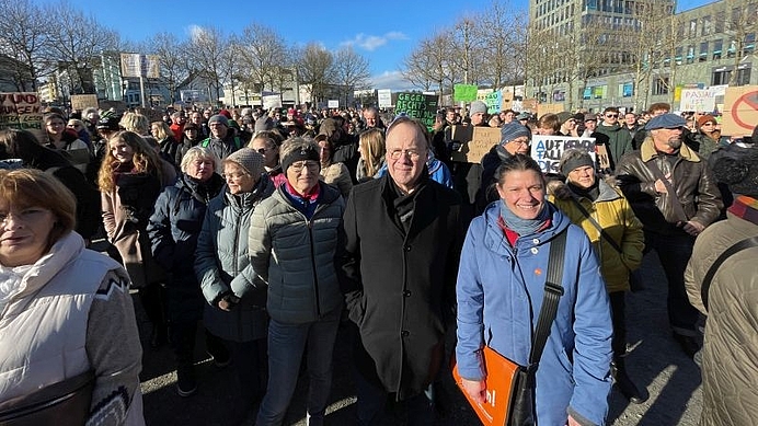 ÖDP-Landesvorsitzende Agnes Becker,  Bezirksrat Urban Mangold und Kreisvorstandsmitglied Dr. Claudia Faßbender