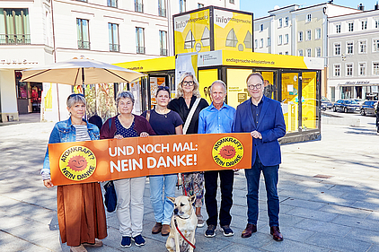 Katharina Steininger (Vilshofen) und Maria Schöfberger (Haarbach), Kreistagsfraktionsvorsitzende und Gemeinderätin Agnes Becker (Wegscheid), Stadträtin Diane Mohrhauer (Vilshofen), Kreis- und Gemeinderat Walter Dankesreiter (Windorf) und Bezirksrat Urban Mangold (Passau)
